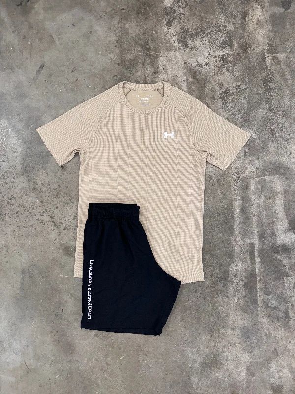 Under Armour Textured Brown Set - T Shirt / Shorts